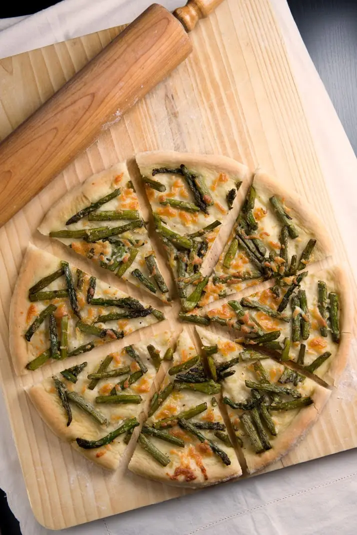 asparagus-pizza